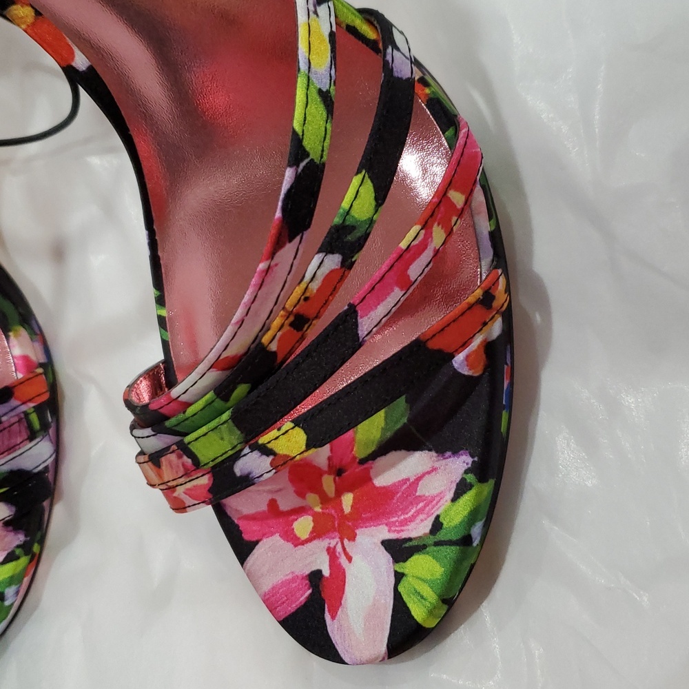 Jessica Simpson black hibiscus tropical floral strappy ankle strap heels size 11 - Picture 14 of 16